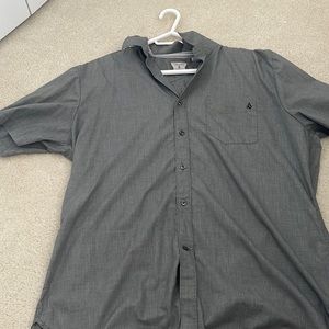 Volcom buttoned up Tshirt. Size XL